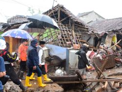 Cuaca Ekstrem Memicu Banjir dan Longsor di Sukabumi