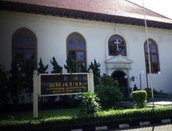 Gereja Tertua di Jakarta Barat: Sejarah dan Keindahannya