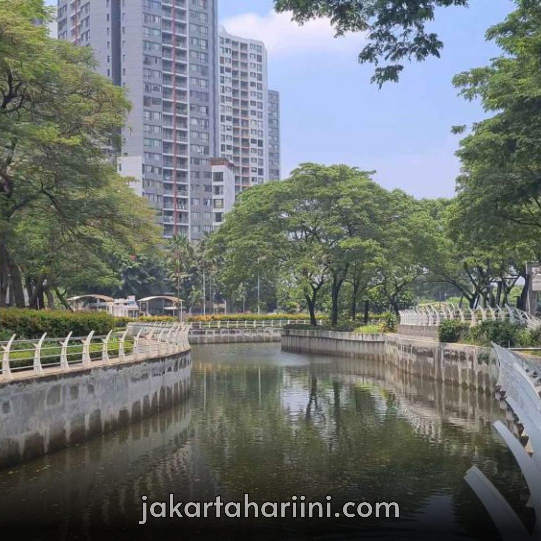 Sungai di Jakarta